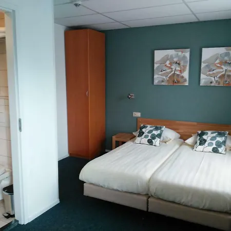 De Wilde Kriek מלון 3*